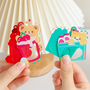 Vente en gros de porte-clés photo en PVC à motif de dessin animé, forme irrégulière, impression numérique, léger, décoration souvenir, en stock. - Product Image 4