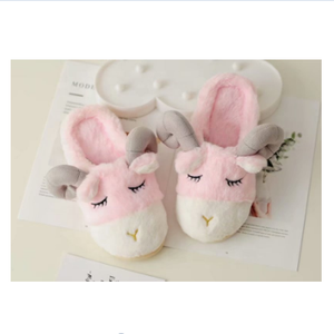 Rosa bianco morbido accogliente piccolo peluche pantofole di pecora mezza suola pantofole da casa per regali ragazze donne - Product Image 3