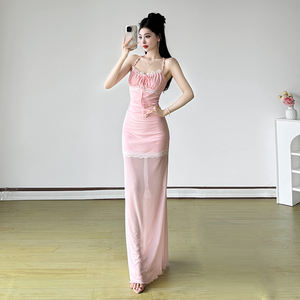ชุดเดรสสีชมพูอ่อนสไตล์ยุโรปอเมริกันสำหรับผู้หญิง แต่งลูกปัด ทรงเข้ารูปทรงเมอร์เมด เหมาะสำหรับใส่ไปเที่ยวชายหาดในวันหยุด - Product Image 5