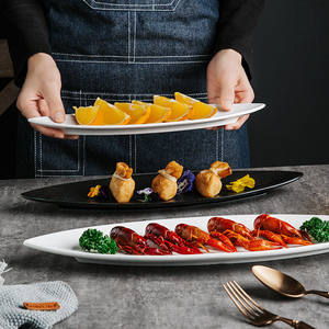 จานซูชิเซรามิกสีขาวและดำจานเสิร์ฟปลา<span class=keywords><strong>แซลมอน</strong></span>ญี่ปุ่นสำหรับร้านอาหารจานทรงใบยาวแบบไม่สม่ำเสมอ - Product Image 2