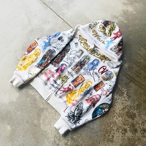 เสื้อฮู้ดดี้ทรงบ็อกซี่โอเวอร์ไซส์ผ้าวาฟเฟิลคุณภาพสูงแบบสตรีทแวร์  ลายกราฟฟิตี  สำหรับผู้ชายและผู้หญิง - Product Image 1