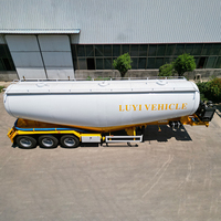 Camion-citerne à ciment en vrac à 3 essieux, 58 m³, avec compresseur d'air bicylindre 14 m³, pneus 1200R24, déchargement par le bas, pour conditions opérationnelles en Afrique