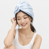 Topi tidur berbahan 100% sutra ini anti kusut, lembut, nyaman, dan ramah di rambut serta kulit Anda.