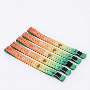 Pulsera de Tela de Poliéster Tejida Personalizada de Alta Calidad con Cierre Deslizante de Botón de Plástico para Festivales y Eventos Deportivos - Product Image 5