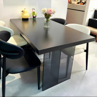 Table à manger en quartzite noir crémeux de style français, luxe léger, moderne et minimaliste, rectangulaire flottante en acrylique, résistante aux hautes températures