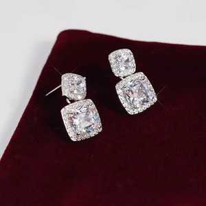 Orecchini quadrati semplici da donna, stile elegante, accessori moda per serate e feste - Product Image 2