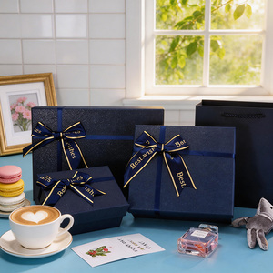 Boîte cadeau <span class=keywords><strong>de</strong></span> luxe personnalisée, emballage <span class=keywords><strong>en</strong></span> papier cosmétique, design avec ruban, logo personnalisable, emballage cadeau d'anniversaire - Product Image 1