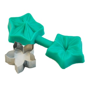 Juego de Cuatro Moldes de Silicona para Fondant con Forma de Pétalos, Ciruela, Margarita, Flor de Cinco Pétalos, Hortensia, Molde de Silicona Líquida para Hornear DIY - Product Image 5