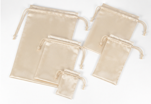 Sac d'emballage personnalisé en satin doux avec cordon de serrage pour montres, boutons de manchette et accessoires - Product Image 4