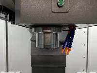 Centre d'usinage vertical CNC à haute vitesse et haute précision, contrôleur FANUC 3 axes, robuste, pour l'usinage des métaux, VMC1160
