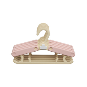 Percha para niños, ropa telescópica para bebés, almacenamiento para recién nacidos, estante de lavandería de estilo japonés para toallas y ropa, colgador de secado de zapatos - Product Image 1