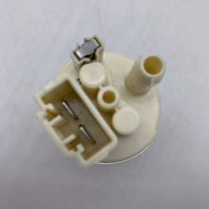 <span class=keywords><strong>Pompe</strong></span> à carburant électrique 993784022 pour <span class=keywords><strong>Peugeot</strong></span> 106 206 <span class=keywords><strong>306</strong></span> - Product Image 3