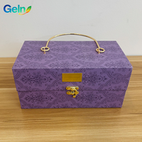 Boîte cadeau rigide en matériaux recyclés, avec gaufrage et finition UV, design magnifique