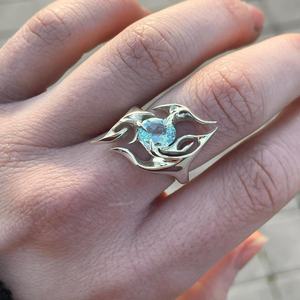 Collar de Acero Inoxidable con Colgante de Cruz Flameante Único, Estilo Hip Hop Unisex, Accesorio de Moda Gótica para Bodas, para Hombres y Mujeres - Product Image 3