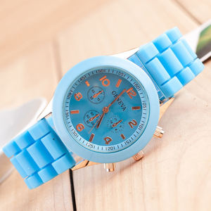 Jam Tangan Quartz Pria Wanita Model Jelly Fashion Tali Silikon+Metal Geneva Grosir Murah Berbagai Warna Promosi Wisuda Diwali - Product Image 6