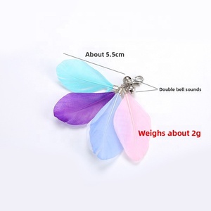 Jouet pour chat avec tête de remplacement en <span class=keywords><strong>plumes</strong></span> et ruban à motifs écologiques multicolores - Product Image 3