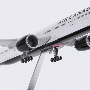 Modèle d'avion en résine Boeing 777-300ER de la compagnie aérienne <span class=keywords><strong>Air</strong></span> Canada à l'échelle 1/158, 47 cm, avec trains d'atterrissage - Product Image 6