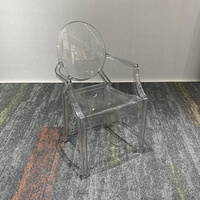 Moderner Einteiliger Kristallklarer Acryl-Esszimmerstuhl mit Armlehnen Geisterstuhl für Bankett Event Hotel Restaurant