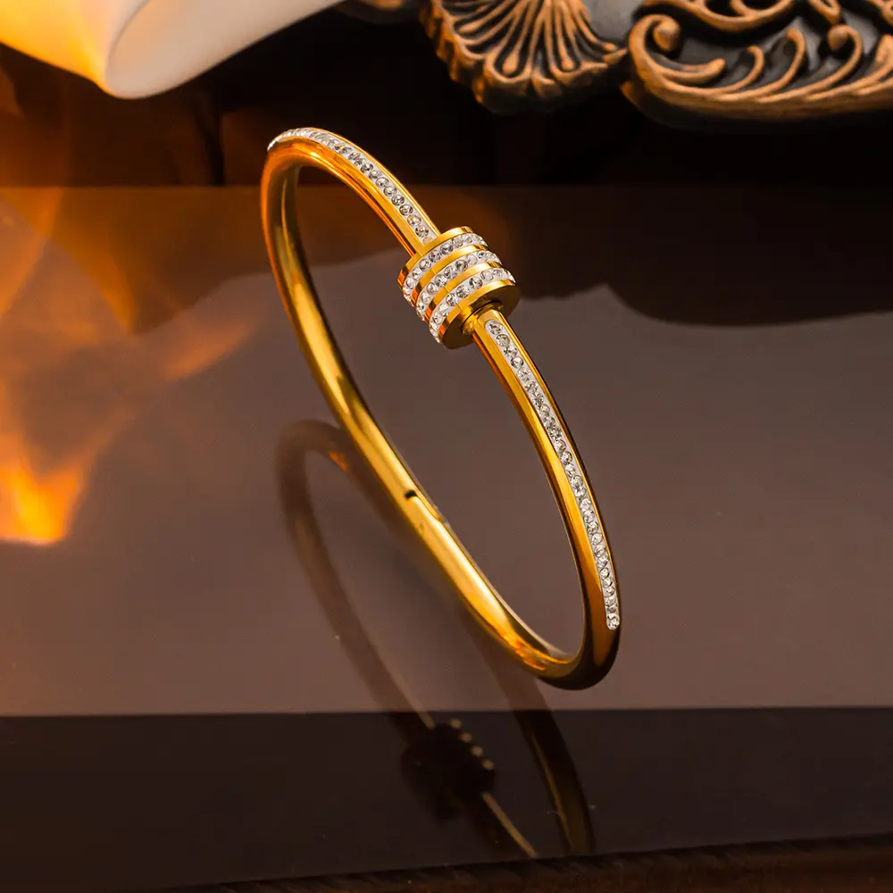 No Fade Bracelets 18k Gold Plated Waterproof Anti Tarnish Hypoallergenic Stainless Steel Designer Bangles Jewelry For Women