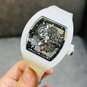 Reloj M055 Blanco con Esfera Grande, Cerámica Blanca, Forma Tonneau, Automático para Caballero - Product Image 2