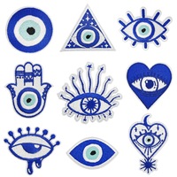 En gros, Patchs thermocollants brodés Œil protecteur, Appliques bleues Mains de Hamsa, Cœurs et Triangles pour vêtements, sacs et décoration DIY