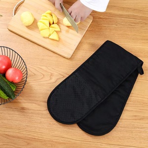 Paires de gants de four en silicone avec emplacement vierge pour sublimation pour impression personnalisée - Product Image 3