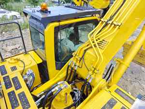 Excavatrice Komatsu d'occasion PC400/PC400-6/PC400-7, équipement de construction hydraulique de 40 tonnes, moteur Isuzu, boîte de vitesses, pompe - modèle 2023 - Product Image 2