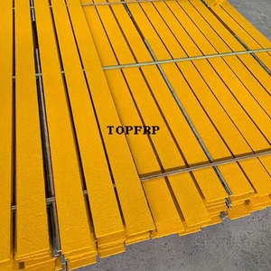 Protector de Esquinas para Escaleras Antideslizante de GRP con Recubrimiento de Gránulos - Product Image 2