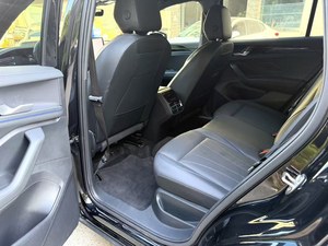 VW <span class=keywords><strong>Tiguan</strong></span> L PRO 2.0TSI 380TSI 2WD <span class=keywords><strong>R</strong></span> <span class=keywords><strong>Line</strong></span> SUV Automático Edición Inteligente Leader 2026 Usado, Disponible en Stock, Volante a la Izquierda - Product Image 6