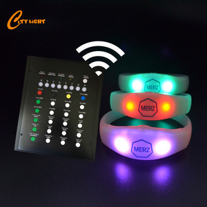 Braccialetto <span class=keywords><strong>LED</strong></span> Programmabile DMX 15 Multicolore con Logo Personalizzato, Controllato a Distanza - Product Image 5