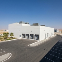 Entrepôt frigorifique préfabriqué en structure métallique pour vaccins médicaux en salle blanche GMP, construction clé en main