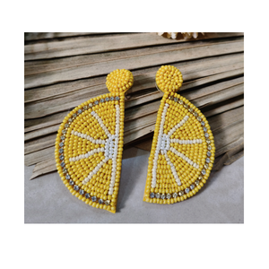 Pendientes de cuentas hechos a mano por diseñadores con trabajo artístico en cuentas, pendientes colgantes llamativos para mujeres, colección para fiestas y recepciones. - Product Image 4