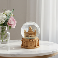 Production personnalisée de globes à neige de style européen pour les maisons des Émirats arabes unis, globes à neige en résine, souvenirs et cadeaux, globe à eau de 100 mm