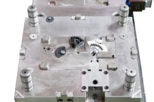 Servizio Professionale di Stampaggio a Iniezione Made in China, Produzione e Realizzazione di Stampi Personalizzati per Parti in Plastica - Product Image 5