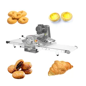 Tafelblad Commerciële Roestvrijstalen Deegroller Machine Croissant Deeg Sheeter Deegpersmachine Voor Bakkerij