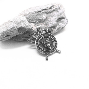 Yunnique – pendentif tête de loup en acier titane, collier unisexe, style européen et américain, bijoux rétro en forme d'animal - Product Image 2