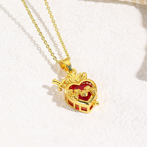 Collana a forma di cuore con <span class=keywords><strong>spine</strong></span> placcata in oro a base di rame con zircone rosso, delicato ciondolo da donna - Product Image 2