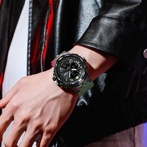 Reloj de Cuarzo Deportivo de Lujo SANDA 3333 para Hombre con Manecillas Luminosas, Alarma, Cronógrafo, Pantalla LED y Resistencia al Agua de 5 BAR - Product Image 4