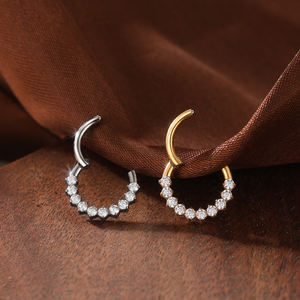 Ciondolo in titanio con zircone chiaro anello a segmento incernierato in PVD placcato naso <span class=keywords><strong>Septem</strong></span> anello per il corpo Piercing gioielli - Product Image 5