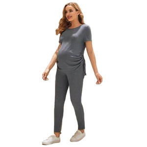 Set di Abbigliamento Casual per Donne in Gravidanza con T-shirt e Leggings con Coulisse Laterale, Completo per Uso Esterno per Donne Incinte - Product Image 1
