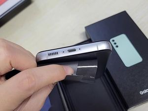 Teléfono Móvil Desbloqueado Samsung Galaxy S23FE 5G de 6.4 Pulgadas, Modelo Pro Max 14 Pro 13 Pro, Operación en Francés - Product Image 5