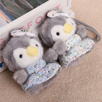 Peluche ours floral adorable de style assis avec jupe, en coton PP et tissu polyester, pendentif de sac pingouin