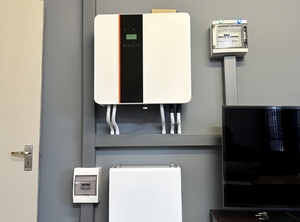 IP65 ไฮบริดแรงดันสูง 230V ออฟกริด 5-6KW สำหรับที่อยู่อาศัย R8KL1-G2 R8KL1-G2 ออฟกริด 230V 5-6KW 40w อินเวอร์เตอร์พลังงาน - Product Image 6