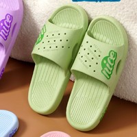 Moulage une pièce en PVC antidérapant pour intérieur d'été pour pantoufles de couples ou de femmes, glissières de salle de bain respirantes pour la maison