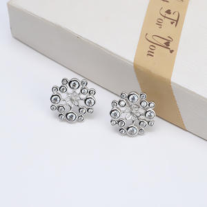 Boucles d'oreilles pour femmes en argent S925 avec 6-7 perles incrustées, design simple de clous d'oreille, accessoires de bricolage semi-finis 1162 avec plateau vide - Product Image 2