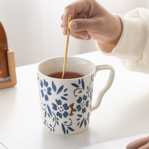 Ensemble de tasses à café réutilisables en porcelaine blanche de dessin animé, certifiées BSCI, pour la maison et le bureau, compatibles lave-vaisselle et micro-ondes, cadeaux d'affaires ODM - Product Image 3