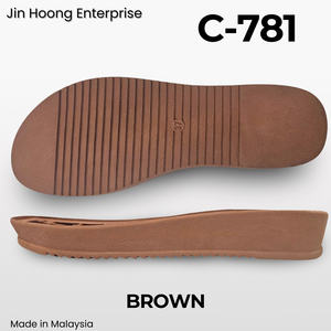 Semelle de chaussure pour femme Xenia en PVC, antidérapante, durable et résistante à l'eau, offrant une adhérence stable et un soutien fiable - Product Image 6