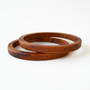 MN Exports - Pulseras y Brazaletes de Madera de Alta Calidad, Diseño Clásico Unisex, Acabado Natural, Diseño Redondo y Liso, Ideales para Fiestas Cristianas - Product Image 1