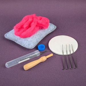 Kit de couture DIY pour débutants avec aiguille à poinçonner, outils faits main en <span class=keywords><strong>bois</strong></span> et métal, boîte de rangement, kit de couture tendance - Product Image 2