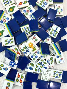 Jeu de Mahjong Américain Bleu à Trois Couches en Acrylique, Thème Coupe de Football, Tuiles de Jeu Transparentes Personnalisées, Pieds Métalliques Pliants, 4 Joueurs - Product Image 5
